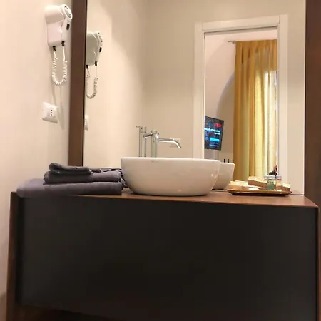 Tropicana كازيرتا